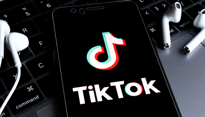 爆红TikTok的天价玻璃瓶：赠品逆袭成爆款，给外贸人的出海启示